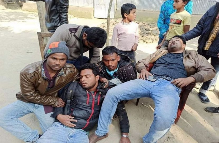 ঠাকুরগাঁও‌য়ে হামলার শিকার চার সাংবাদিক