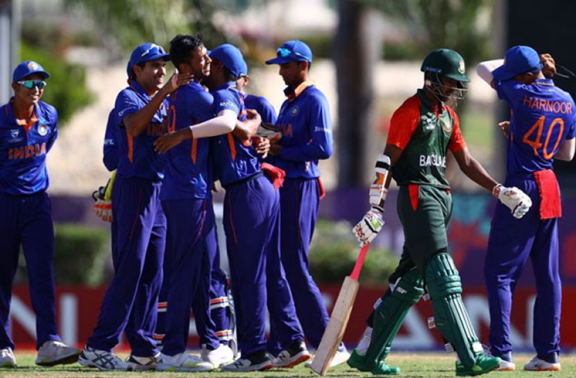 ভারতের বিপক্ষে ৫ উইকেটে হেরে আসর থেকে বিদায় নিয়েছে গতবারের চ্যাম্পিয়ন বাংলাদেশ (ছবি: সংগৃহীত)