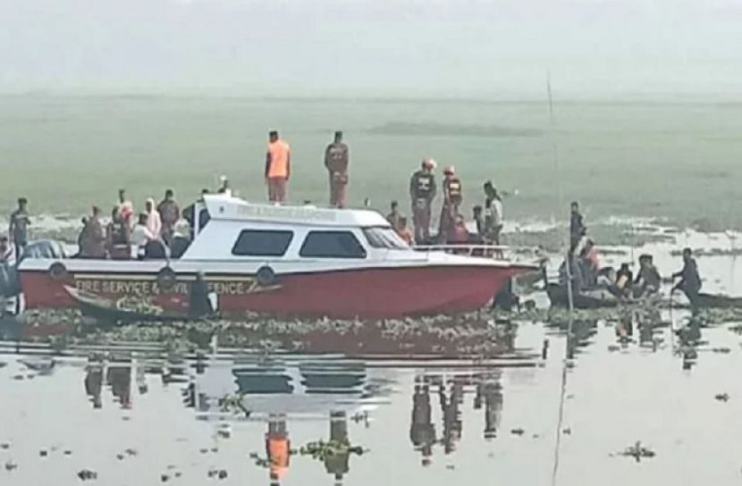 চাঁদপুরে বাল্কহেড-ট্রলারের মুখোমুখি সংঘর্ষে নিহত ৫