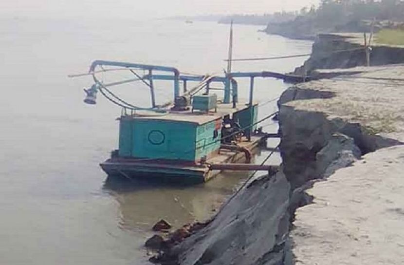 ঝালকাঠিতে তিনজনকে দুই লাখ টাকা জরিমানা