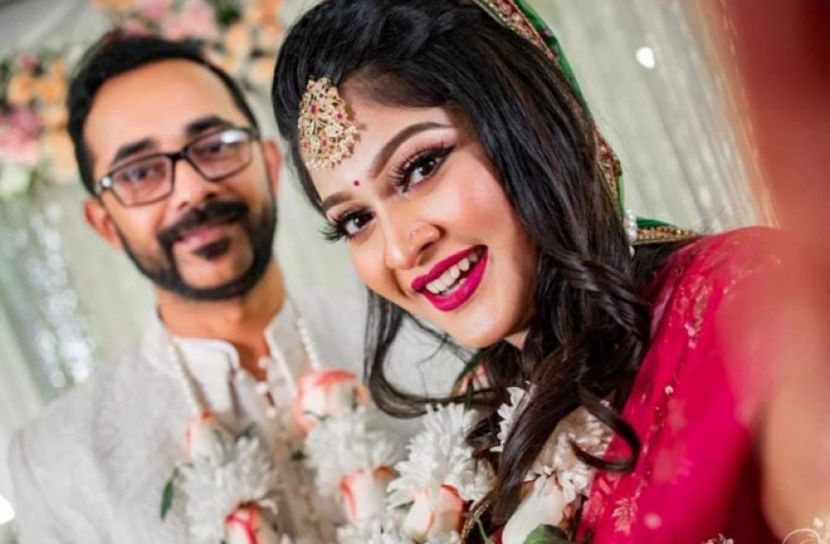 দুই পরিবারের সদস্যদের উপস্থিতিতে বিবাহবন্ধনে আবদ্ধ হন তারা (ছবি: সংগৃহীত)