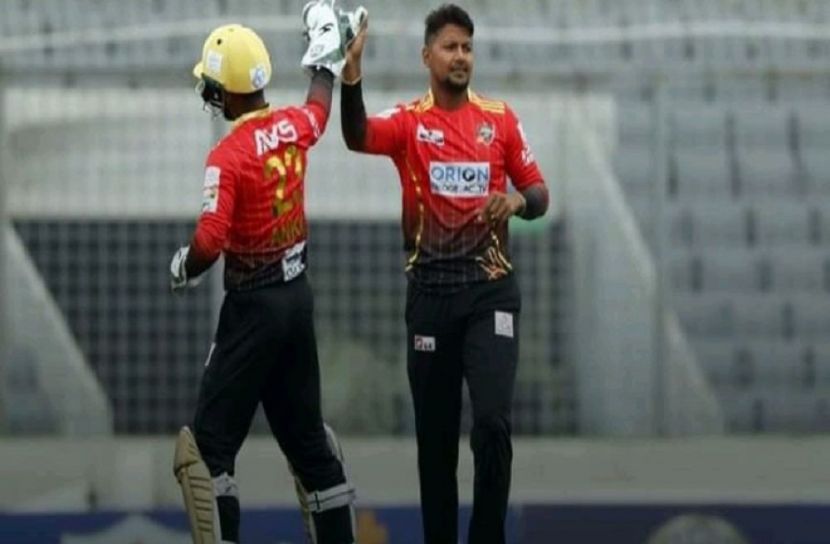 ব্যাটিংয়ে  কুমিল্লা