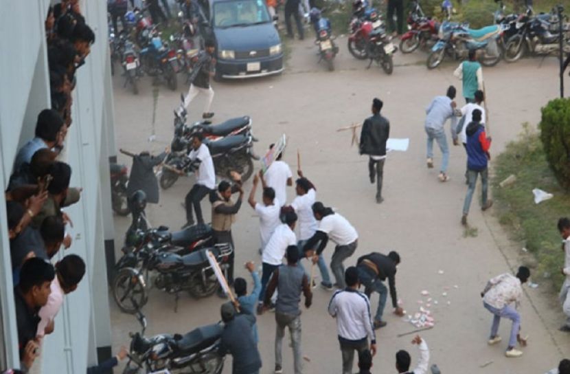 আওয়ামী লীগের দুই গ্রুপের সংঘর্ষ