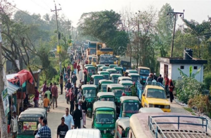 সুনামগঞ্জে সড়ক অবরোধ
