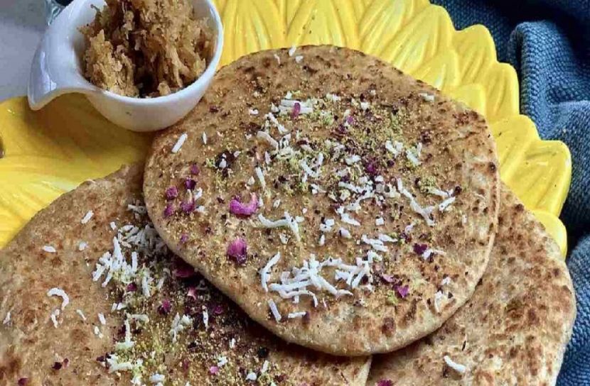 গুড়ের পরোটা
