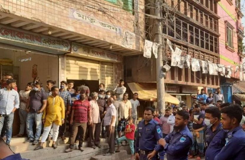 নারায়ণগঞ্জে মা-মেয়েকে কুপিয়ে হত্যা 