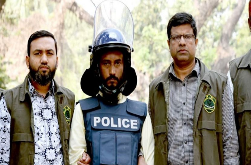 শেখ হাসিনাকে হত্যাচেষ্টার আসামি গ্রেফতার
