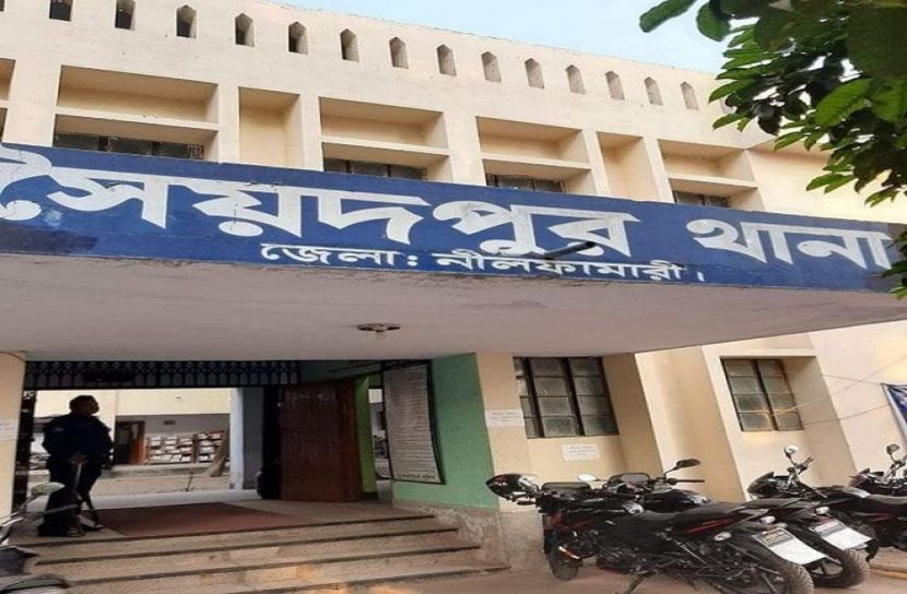 দুই নারী মাদক ব্যবসায়ী গ্রেফতার