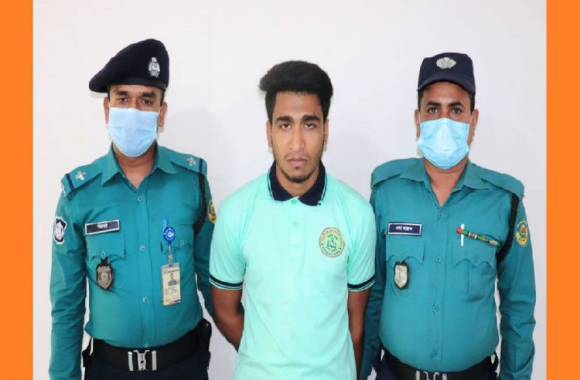 ভুয়া আইডি খুলে প্রতারণা, আটক ১