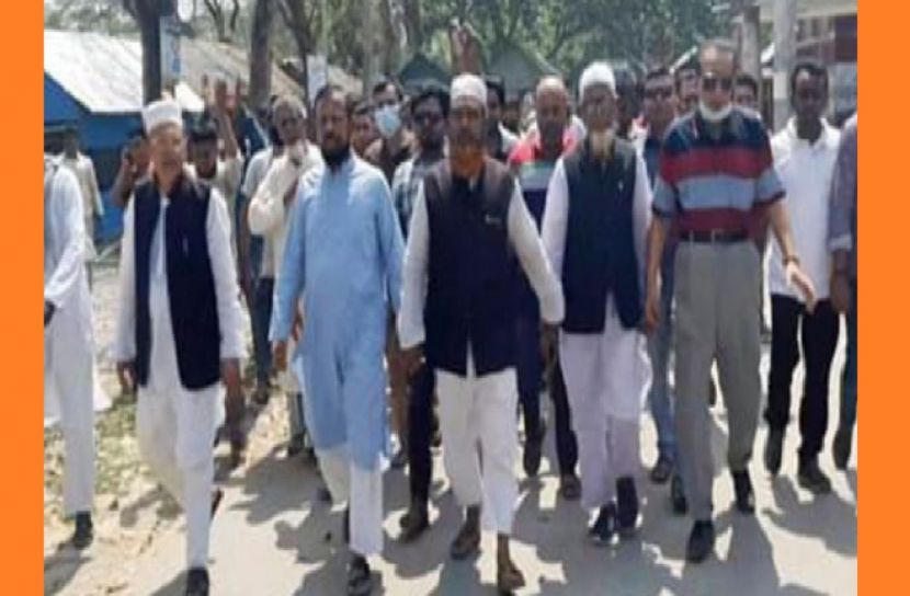 মাদারীপুরের রাজৈরে সাব রেজিস্ট্রারের প্রত্যাহার দাবিতে বিক্ষোভ