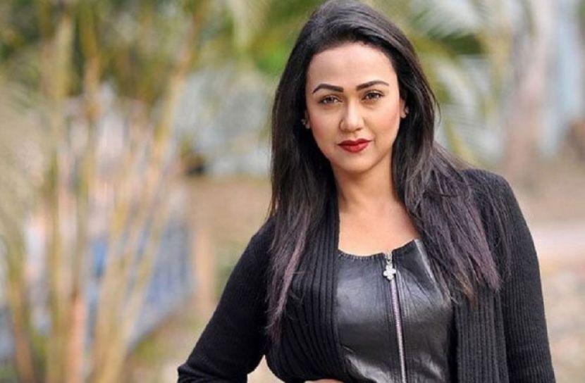আপাতত সিনেমা ছাড়ছেন আইরিন