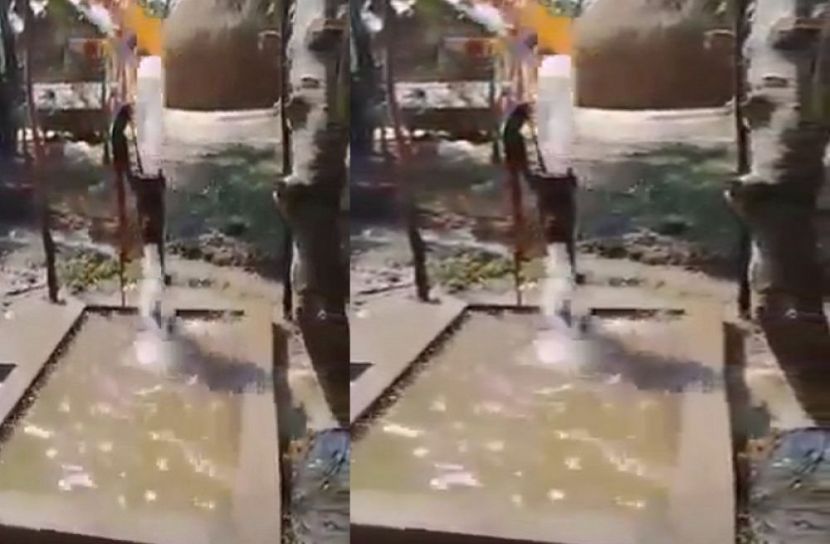  টিউবওয়েলে উঠছে পানি,  জ্বলছে আগুন