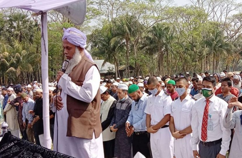 হাদিসুর রহমানের জানাজা (ছবি: সংগৃহীত)