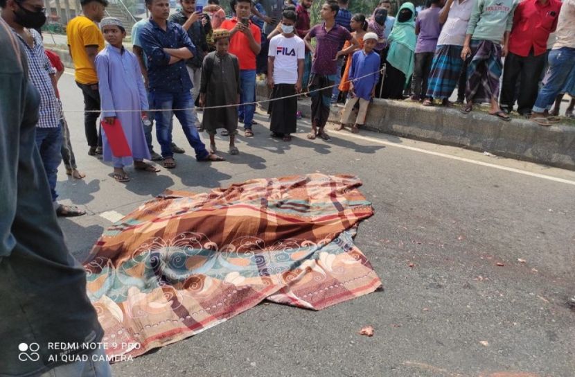 নোয়াখালীতে বাস চাপায় পথচারী নারী নিহত