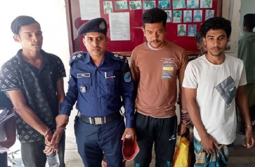 ৩ ছিনতাইকারী  গ্রেফতার