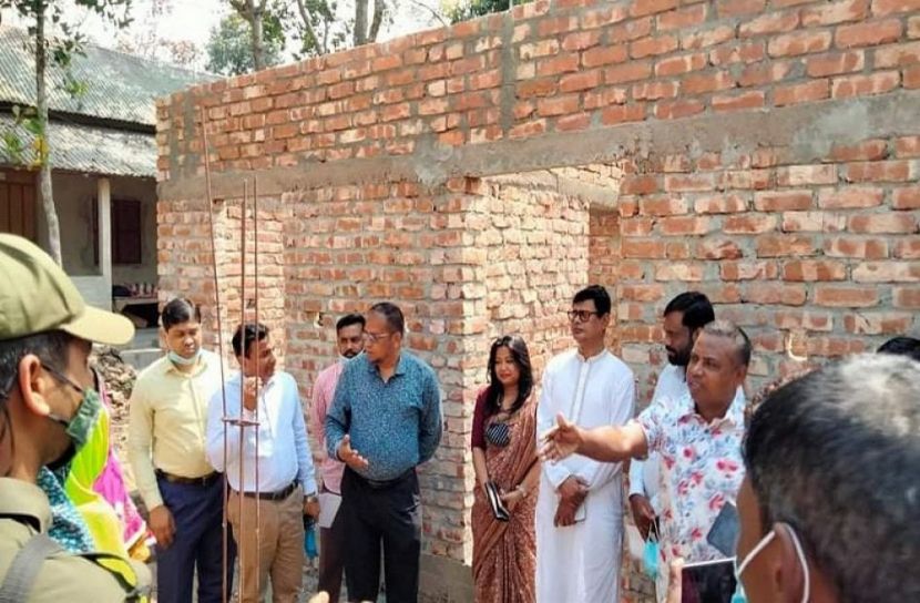 গফরগাঁও আশ্রয়ন প্রকল্প পরিদর্শনে ত্রাণ মন্ত্রণালয়ের উপ-সচিব