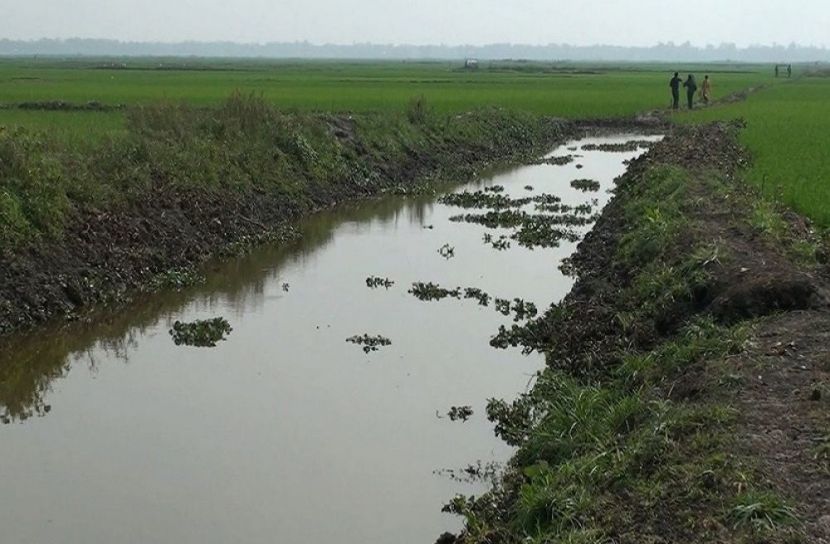মাদারীপুরে খাল খনন না করেই বিল উত্তোলন