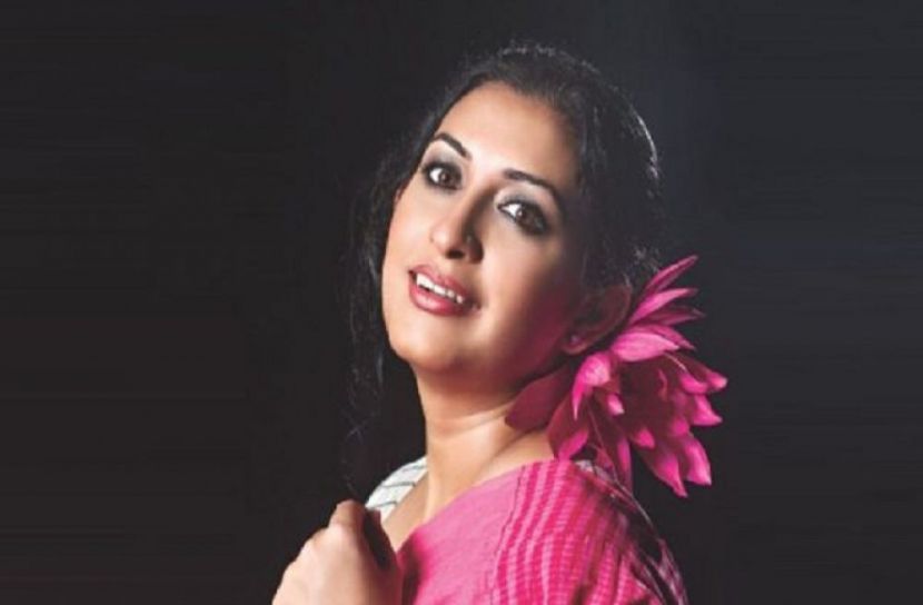 বিপাশা হায়াতের ৫১তম জন্মদিন