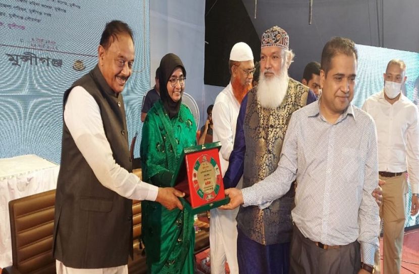 স্বাধীনতার কথা বলতে গেলে বঙ্গবন্ধুর কথা বলতে হয়