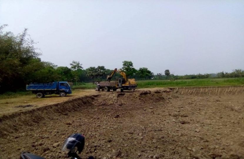 বোয়ালমারীতে ফসলি জমির মাটি ইটভাটায় বিক্রি অব্যাহত