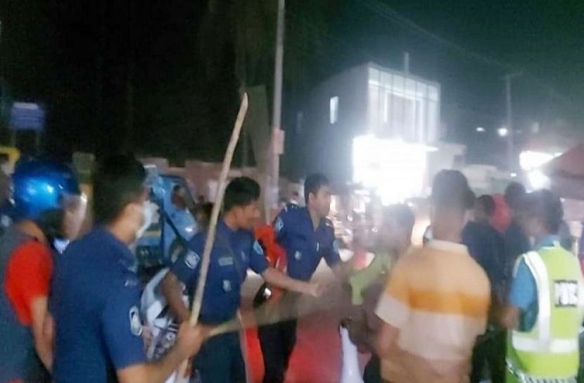 গাইবান্ধায় বাম গণতান্ত্রিক জোটের মিছিলে লাঠিপেটা