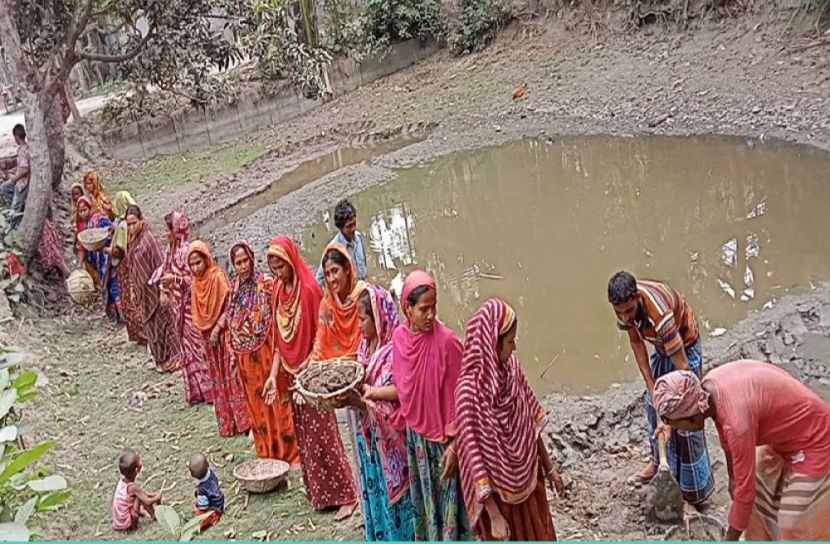 সুন্দরগঞ্জে কর্ম সৃজন প্রকল্পের কাজে ব্যাপক সাড়া