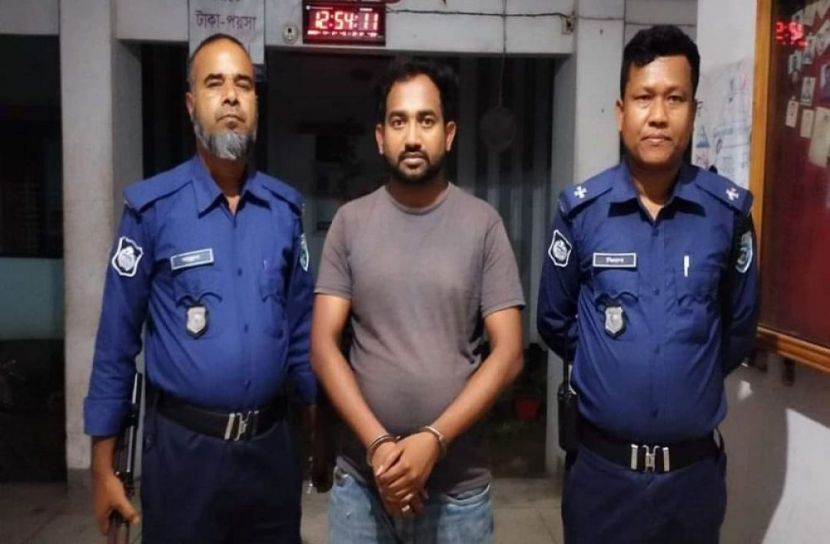 ঠাকুরগাঁওয়ে ফেনসিডিলসহ গ্রেফতার ১
