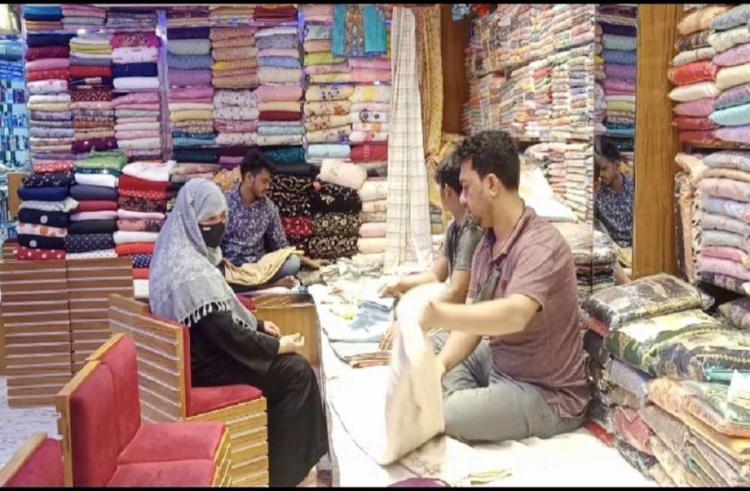 কক্সবাজারে ভরপুর পোশাক কালেকশন, কেনাকাটায় ভরবে মন
