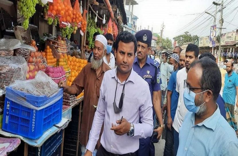 দ্রব্যমূল্য নিয়ন্ত্রণে বাজার মনিটরিং ও মোবাইল কোর্ট পরিচালনা