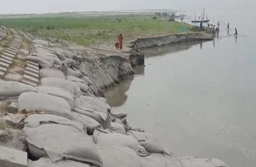 জামালপুরে যমুনার তীর সংরক্ষণ বাঁধে ধ্বস