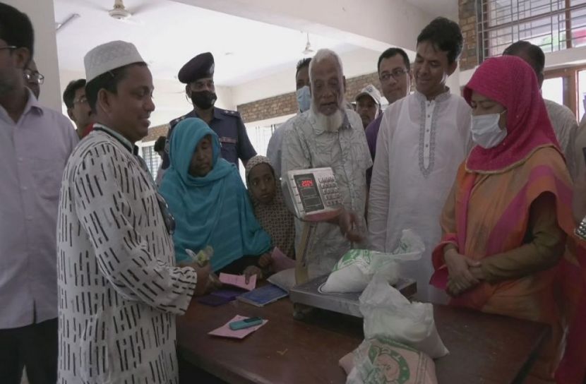 মাদারীপুরে ৫১ হাজার পরিবার পাচ্ছে টিসিবির পণ্য