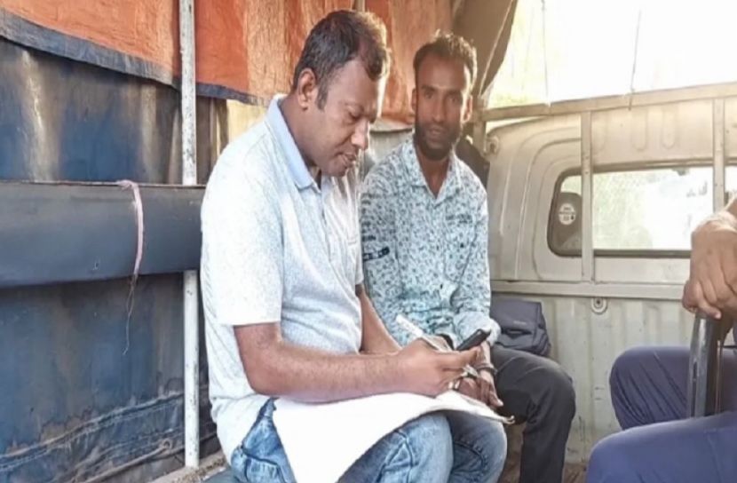 বাসে ঘুমন্ত সুপারভাইজার খুন, আটক ১