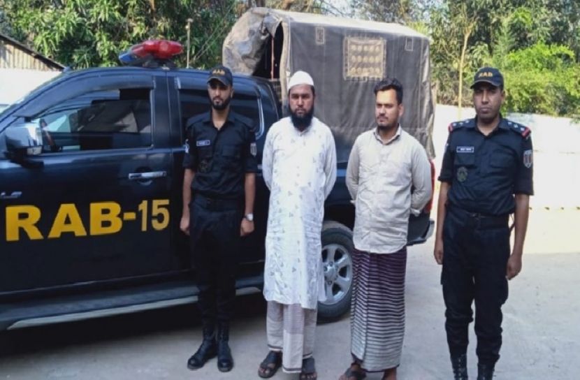 ইয়াবাসহ বাবা-ছেলে গ্রেফতার