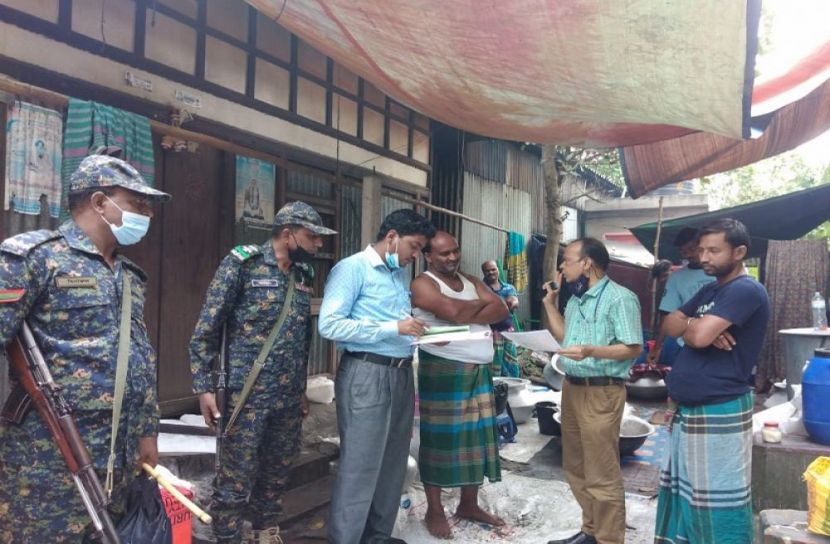 মুন্সীগঞ্জে কমল ঘোষের মাঠার কারখানায় জরিমানা