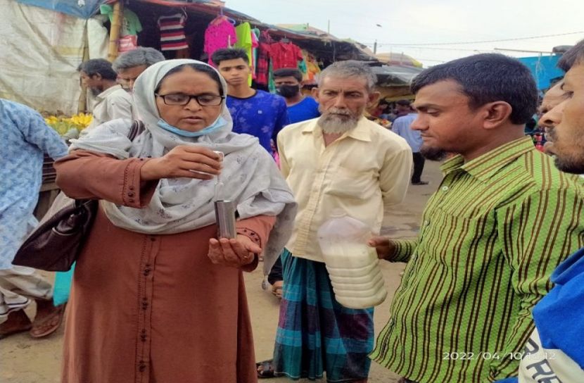 ঈশ্বরগঞ্জে দুধের মান পরীক্ষা
