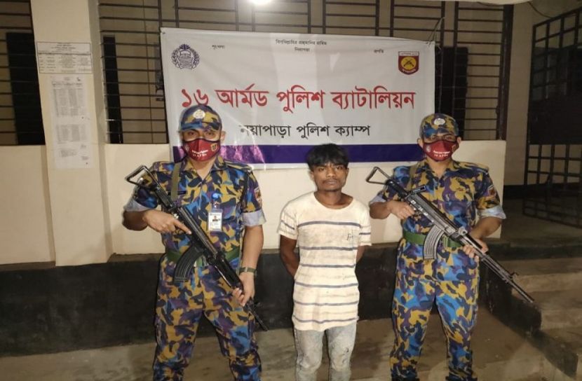 ঘুমন্ত স্ত্রীকে হত্যা, রোহিঙ্গা স্বামী আটক