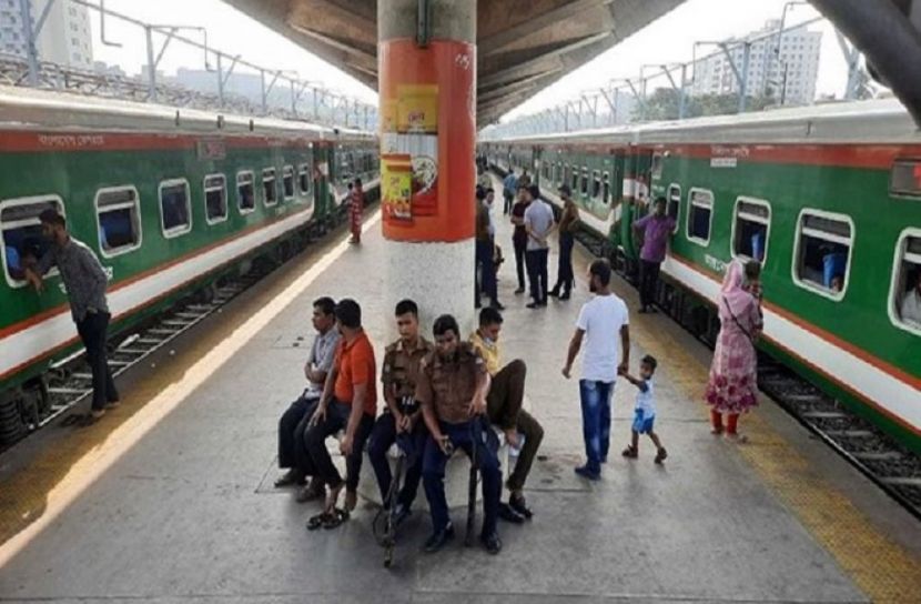 সারাদেশে ট্রেন চলাচল বন্ধ