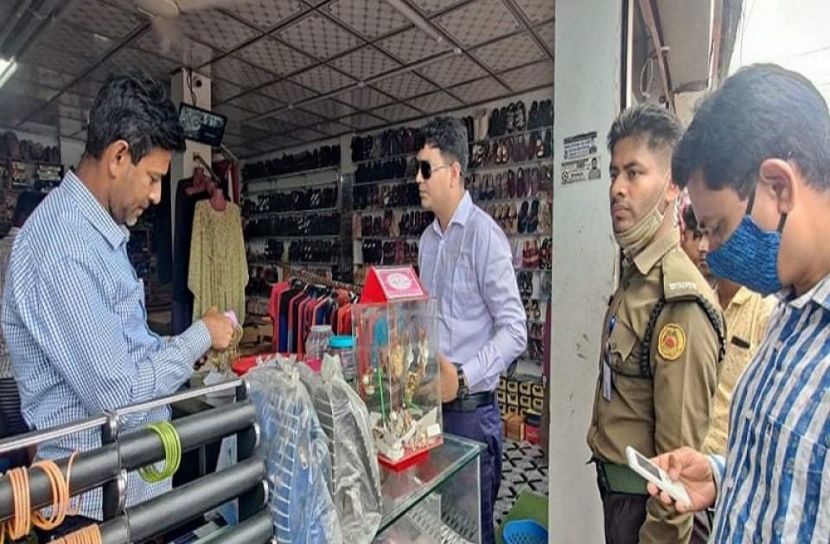 মনপুরার বাংলা বাজারে ভ্রাম্যমান আদালতের অভিযান