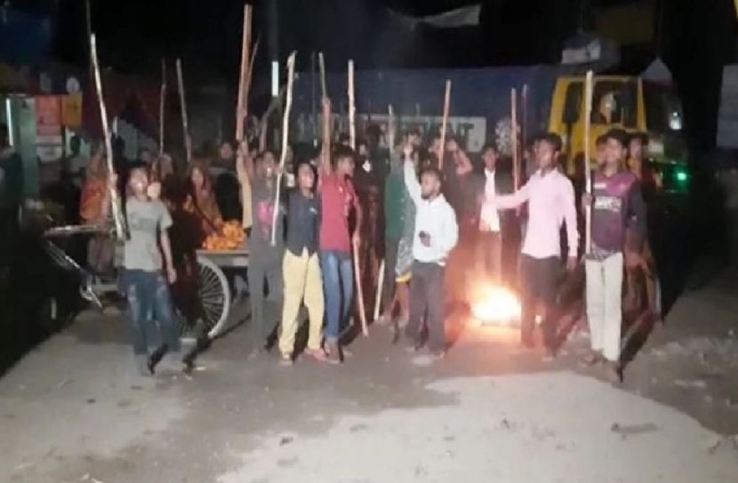 পুলিশ হেফাজতে মৃত্যু, সড়ক অবরোধ