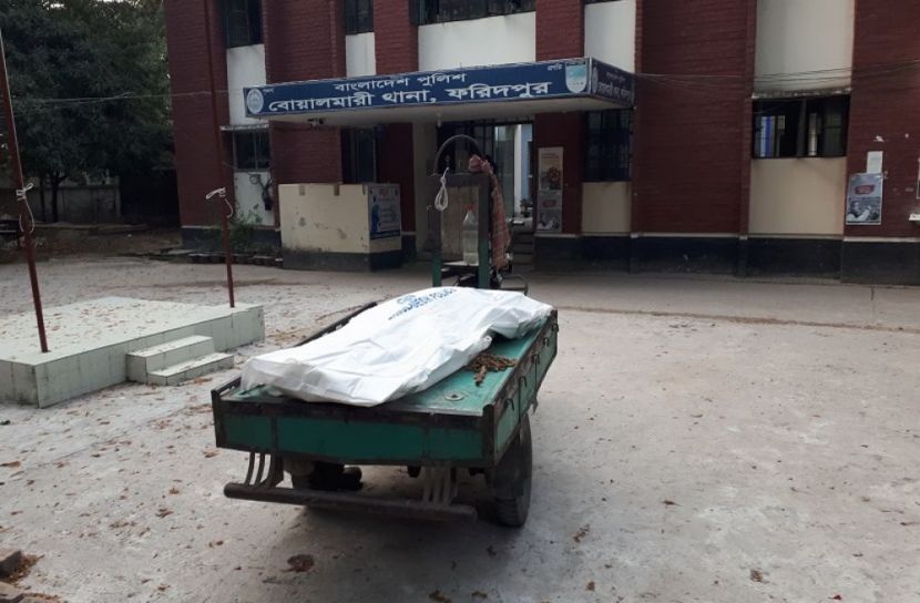 বোয়ালমারীতে গৃহবধূর মৃতদেহ উদ্ধার