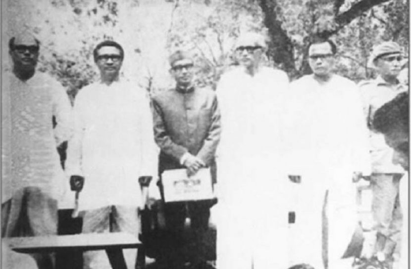 মুজিবনগর সরকারের শপথ গ্রহণ