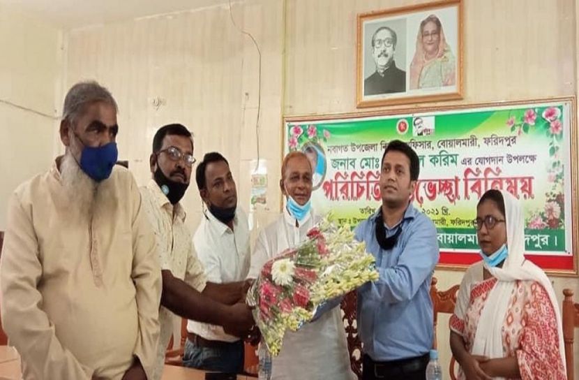 বোয়ালমারীতে নবনিযুক্ত মাধ্যমিক শিক্ষা কর্মকর্তার যোগদান