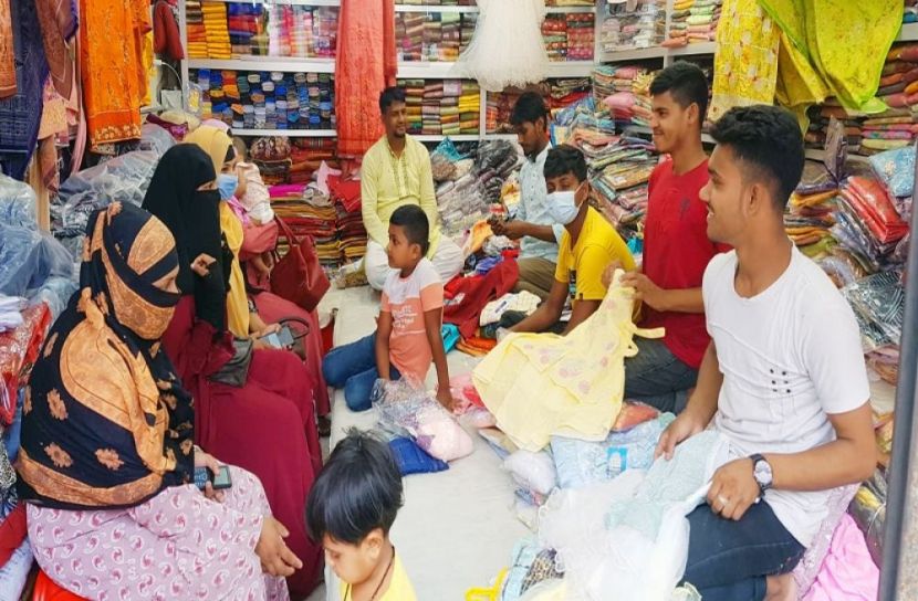 ভোলায় জমে উঠেছে ঈদের কেনাকাটা