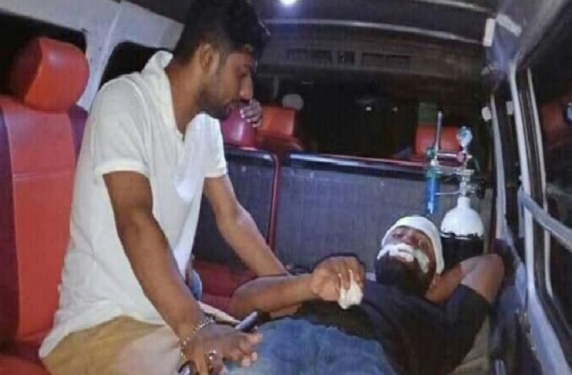 যুবলীগ নেতাকে পেটালো ছাত্রদল নেতা
