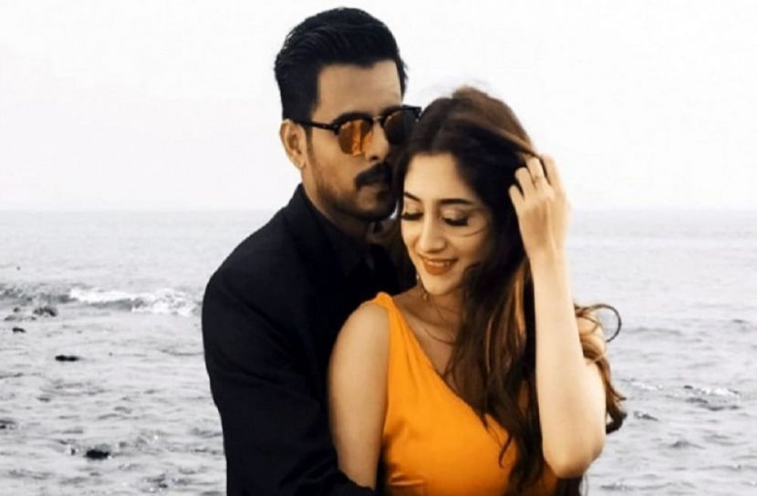 দর্শকের ভালোবাসার অপেক্ষায় সিয়াম-পূজা
