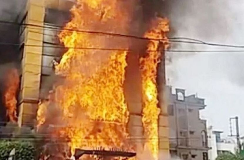 ভারতের মধ্যপ্রদেশে ভয়াবহ আগুনে নিহত ৭