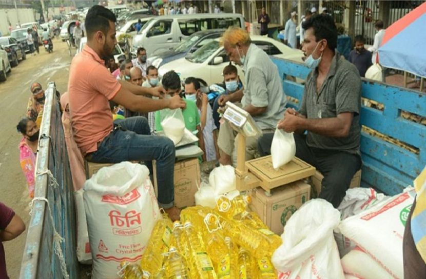 ১১০ টাকা লিটারেই তেল বিক্রি