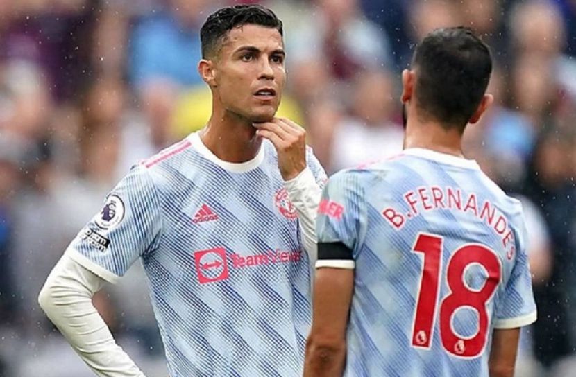 রোনালদো ইউনাইটেডের জার্সি পরার যোগ্য নন!