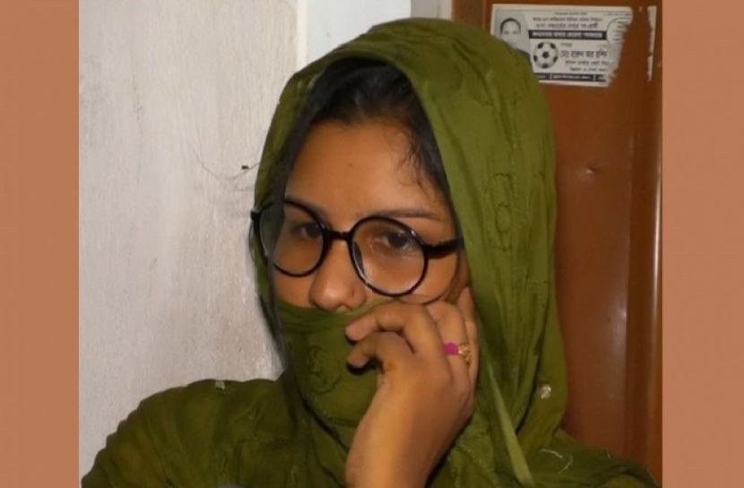 তরুণীর বিরুদ্ধে ব‍্যবস্থা নিতে আদালতের নির্দেশ