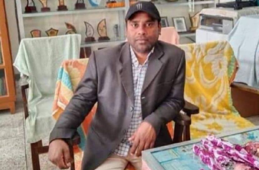 শিক্ষকের বিরুদ্ধে ছাত্রীদের যৌন হয়রানির অভিযোগ